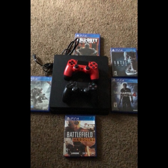 PS4 - Picture 2 of 2